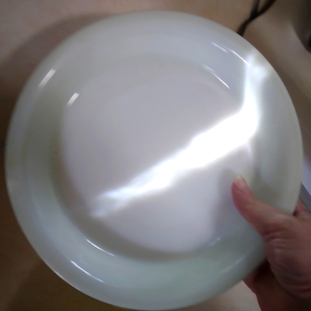 PYREX 909 Lime Green 9 inch pie plate Mold number 16 No chips or cracks. - Picture 2 of 6